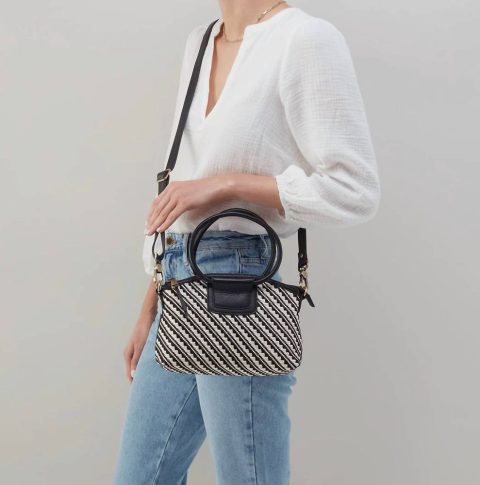Women’s Sheila Zip Crossbody In Black & White Woven