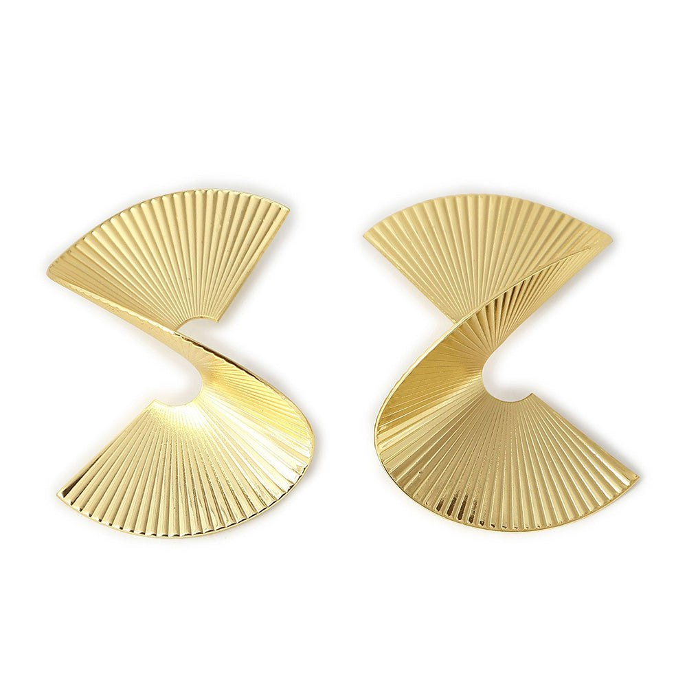 SOHI Women Golden Drop Earrings 7567480750140