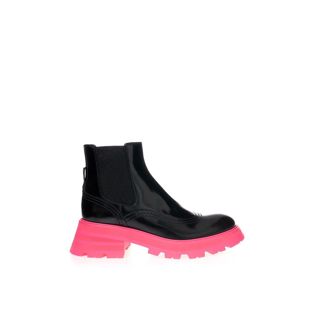 Alexander McQueen Elegant Leather Ankle Women’s Boots