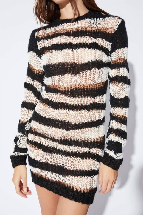 Akamu Dress In White & Black Stripe