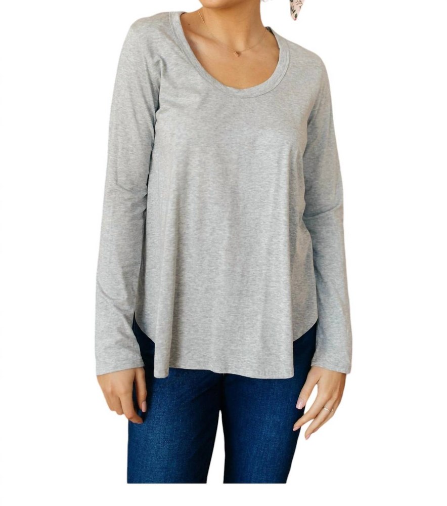 Every Girl’s Favorite Basic Top In Heather Gray