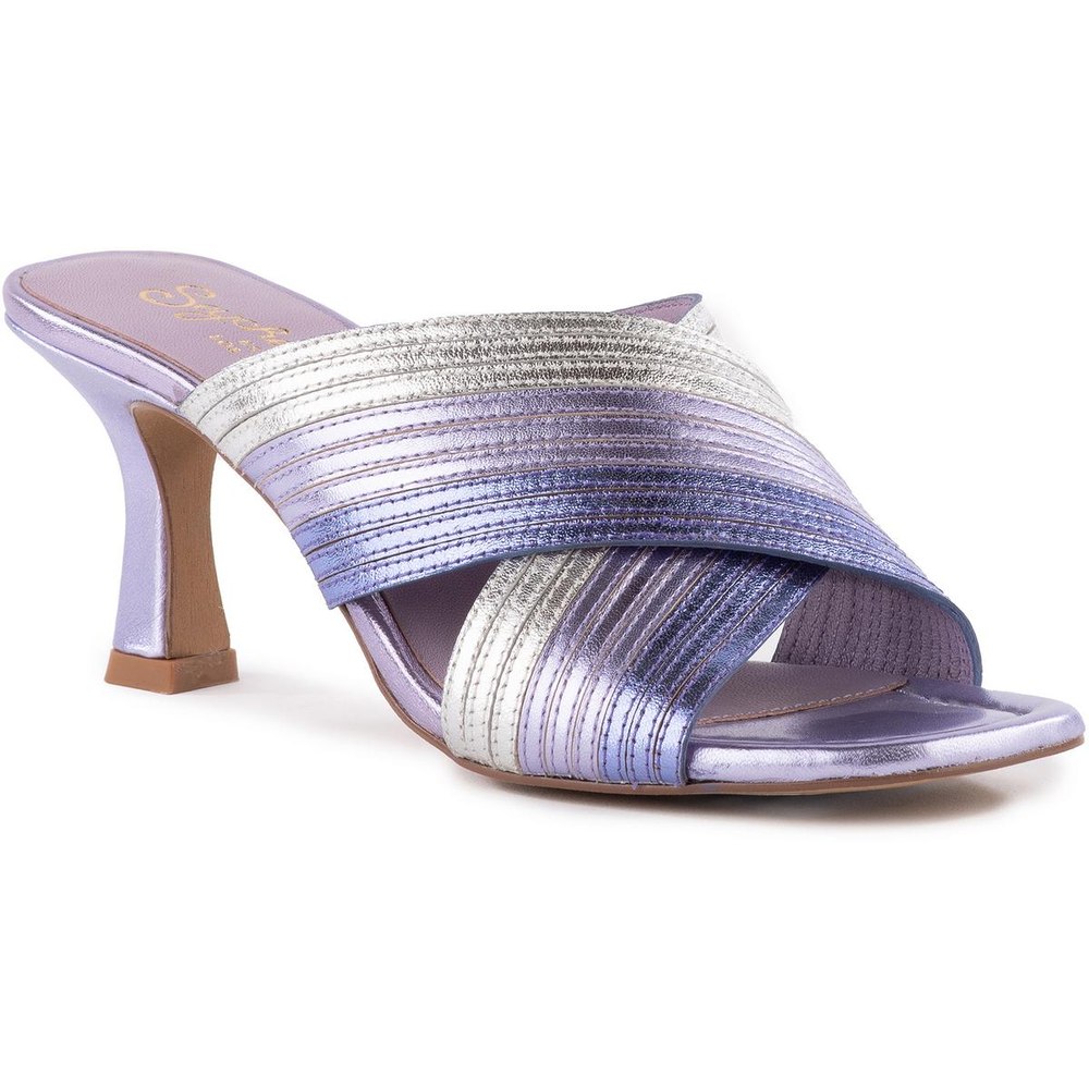 Fleet Criss-Cross Pumps