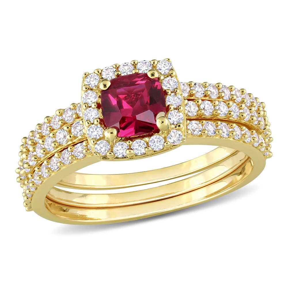 Mimi & Max 1 1/2ct TGW Created Ruby and Created White Sapphire Bridal Three-Ring Set in Yellow Silver