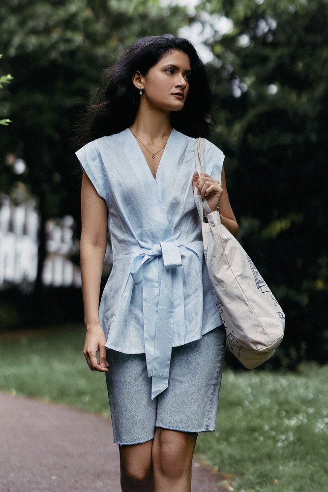 Power Moves Short Sleeve Top in Blue