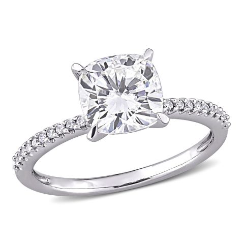 Mimi & Max 2ct DEW Cushion Created Moissanite and 1/10ct TW Diamond Engagement Ring in 14k White Gold