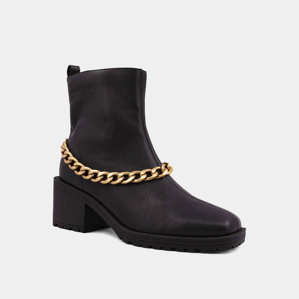 Women’s Yenni Combat Boot With Chain In Black
