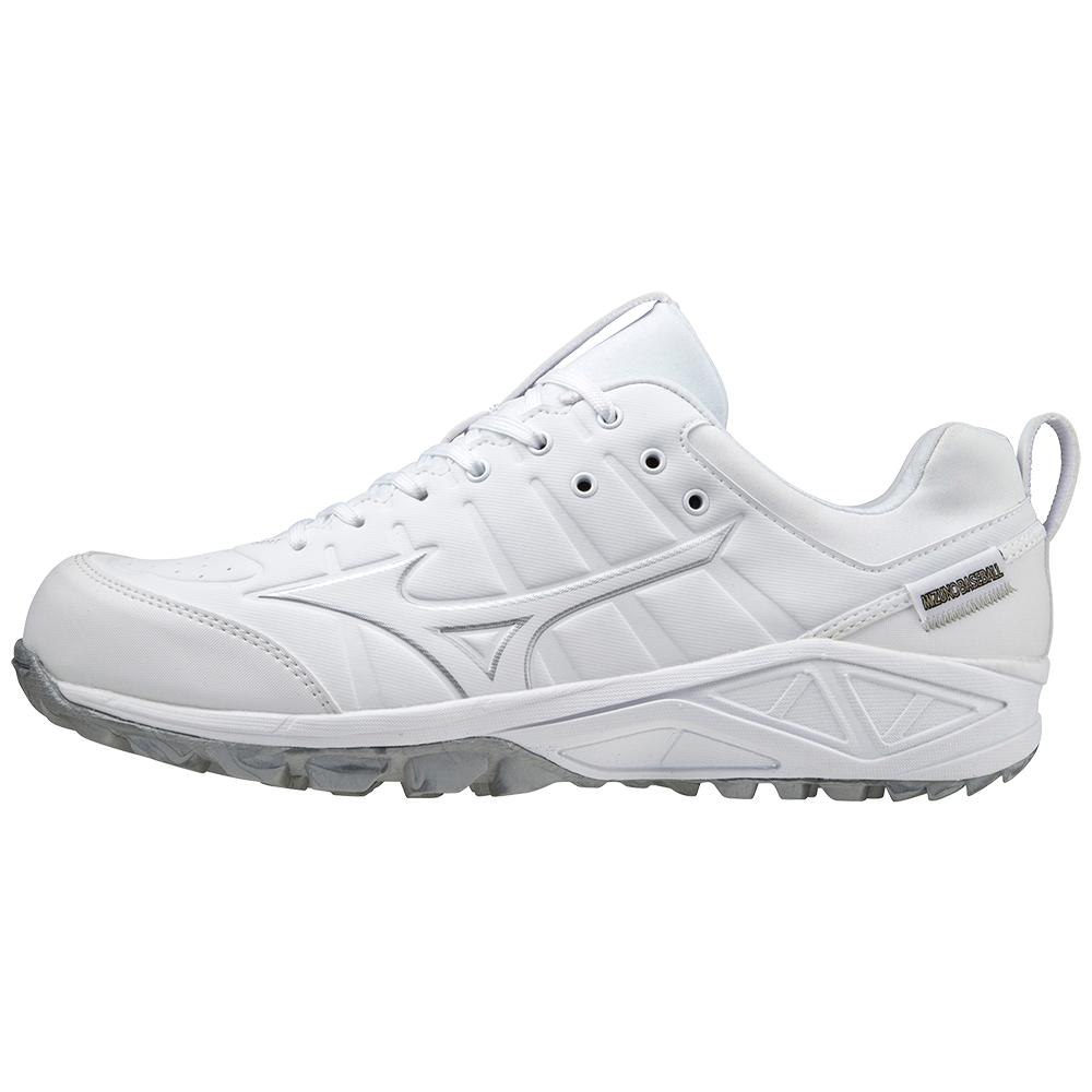 Mizuno Ambition 2 All Surface Low Men’s Turf Shoe