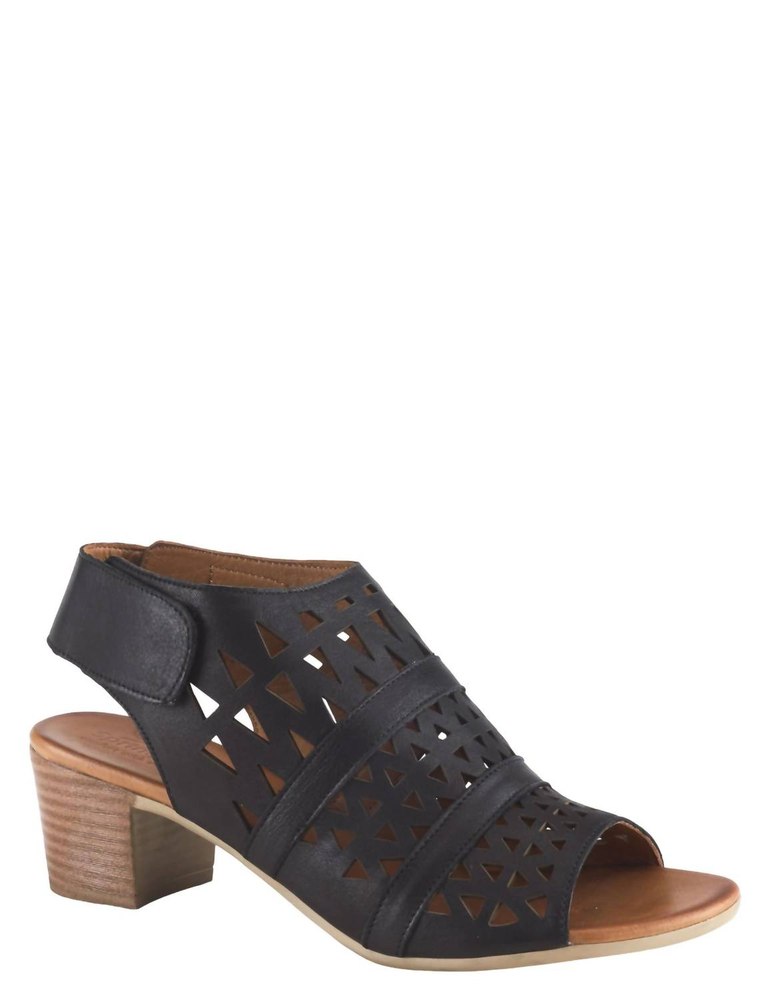 Dorotha Sandals In Black