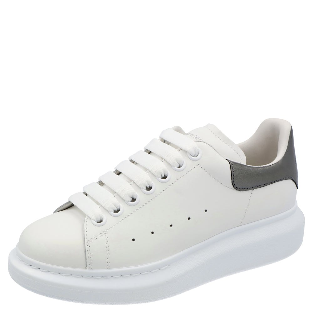 Alexander McQueen Womens Oversized Sneaker ‘Larry’ in White/black pearl