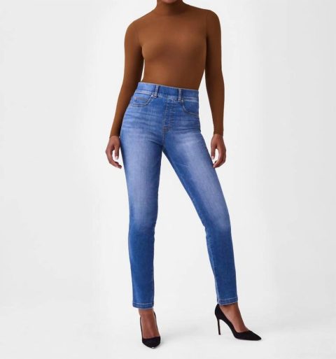 Straight Leg Jeans In Vintage Indigo