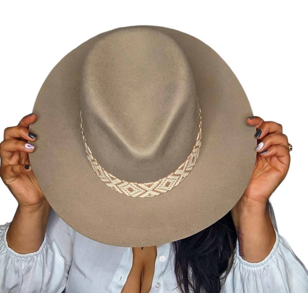 Women’s Moving Out West Hat In Taupe