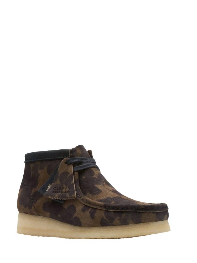 Women’s Wallabee Boot In Black/khaki Floral
