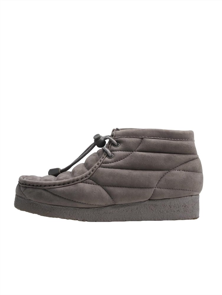 Women’s Wallabee Boot In Grey Suede