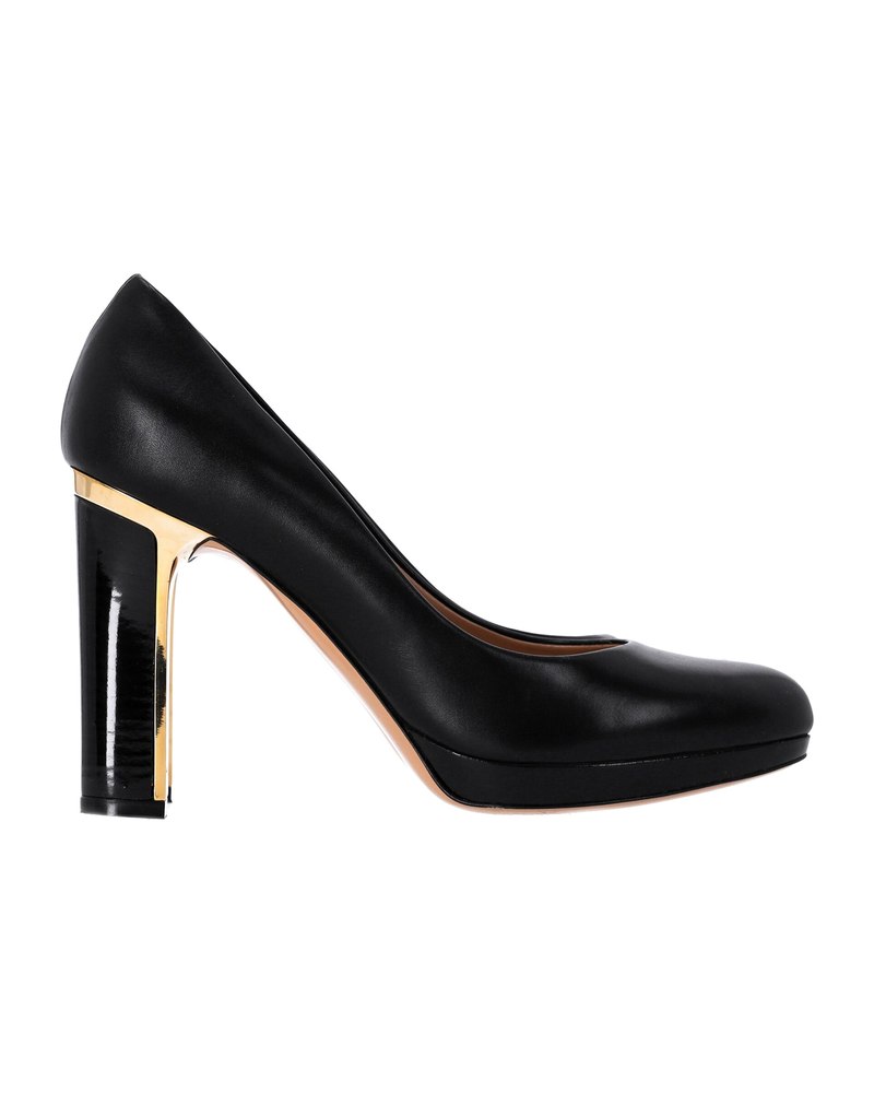 Salvatore Ferragamo Pumps in Black Leather 7748787470396
