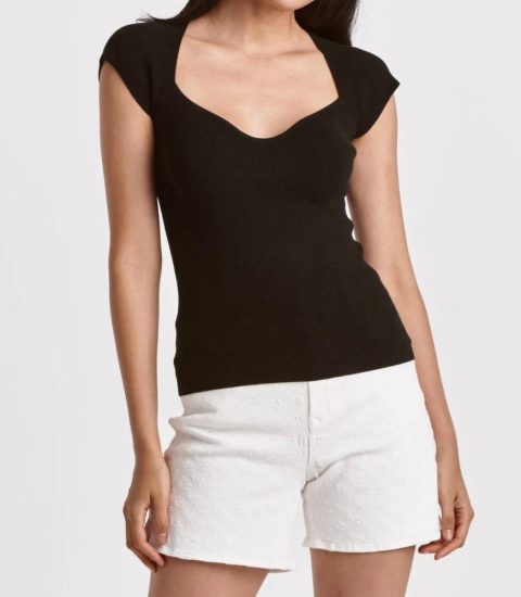 Demi Sweetheart Neck Ribbed Top In Black