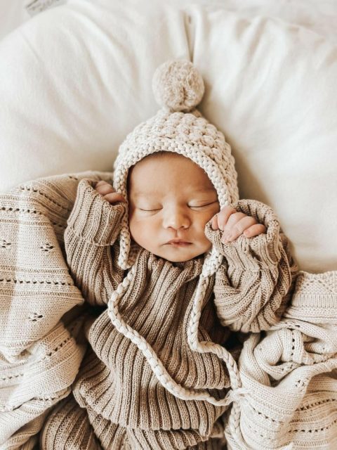 Chunky Knit Bonnet – Beige