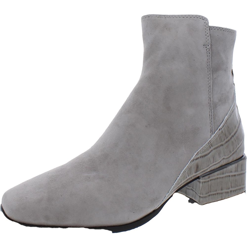 AZIA02 Suede Pull On Booties