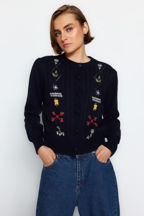 Trendyol Women’s Regular Cardigan