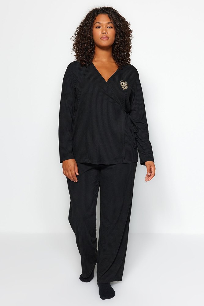 Trendyol Women’s Lounge/home Regular Plus Size Pajama Set