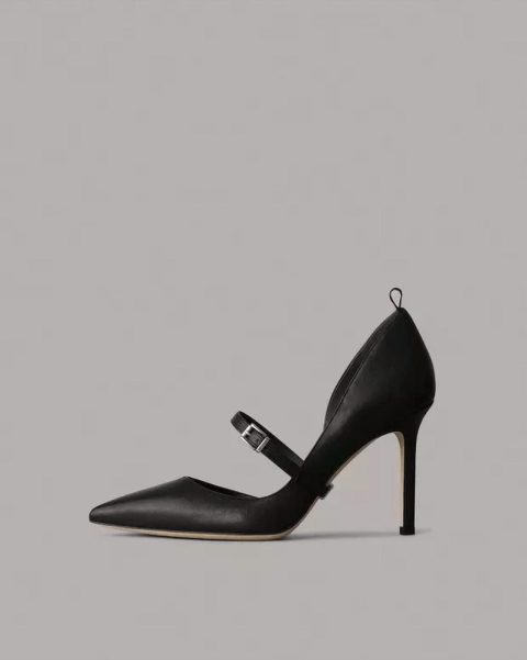 Pump In Black 7676693905468