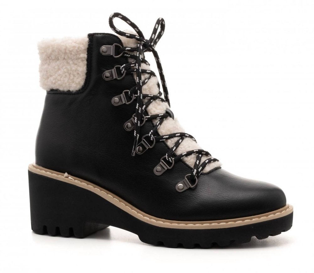 Women’s Sherpa Wedge Boots In Black 7766682501180