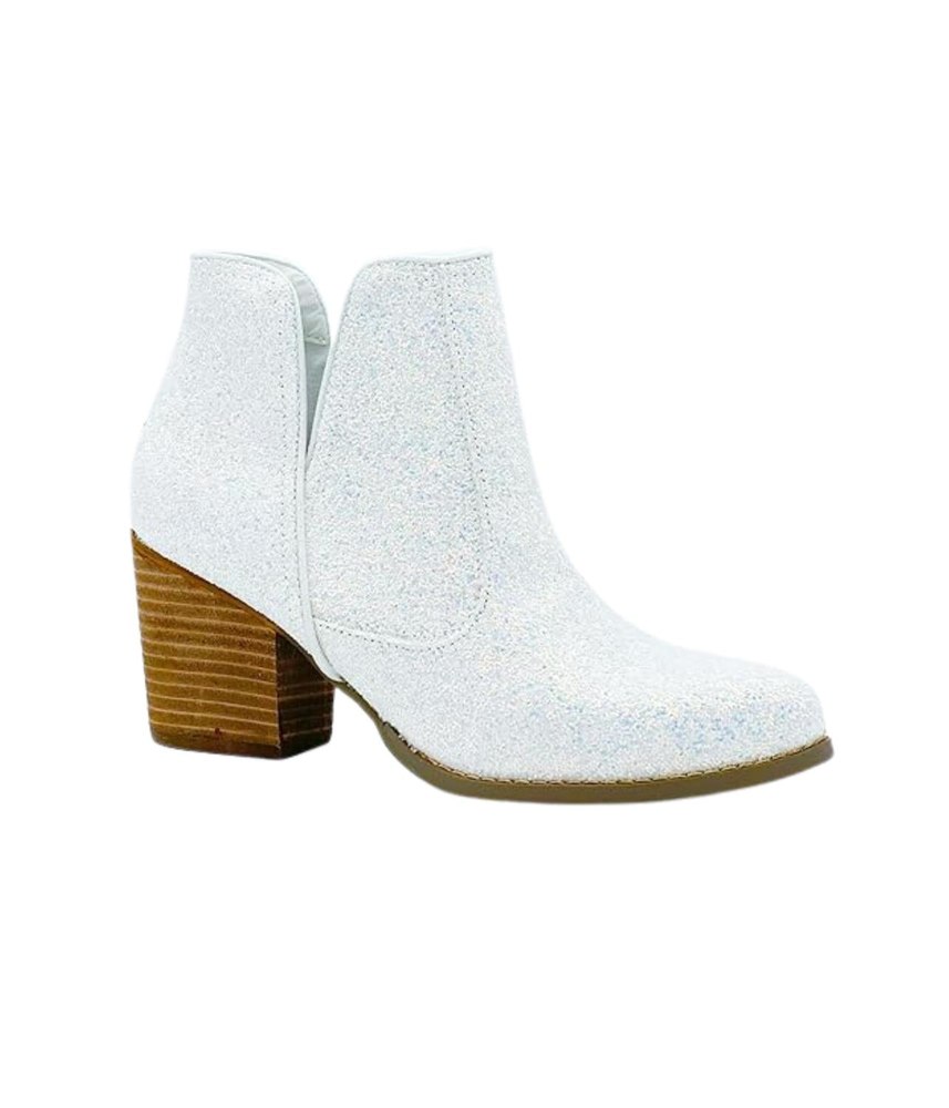 Women’s Fiera Booties In White 7803910848572