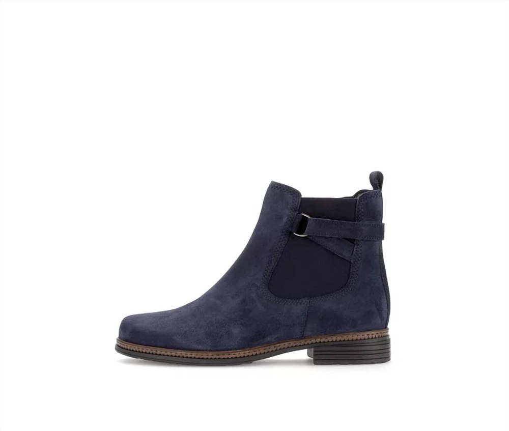 Women’s Nolene Ankle Boot In Navy Suede