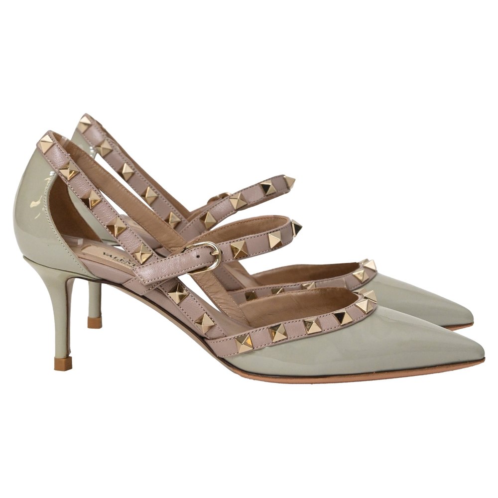 Valentino Garavani Rockstud Pointed Toe Pumps in Green Patent Leather 7833160712252