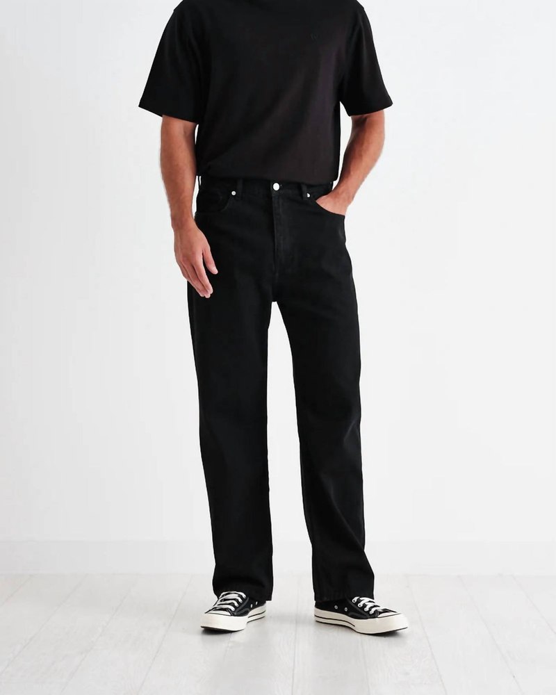 Men’s Loose Fit Jeans In Black Denim